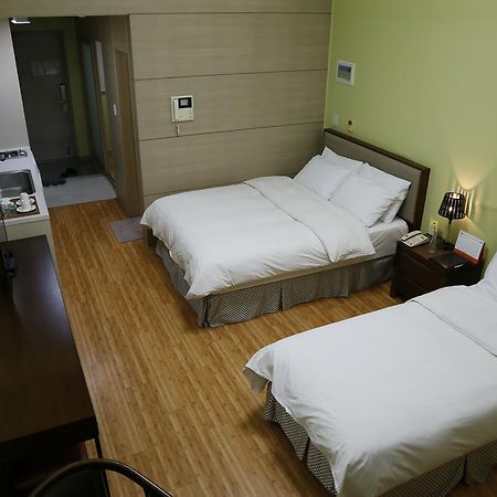 Residence & U Goyang Luaran gambar