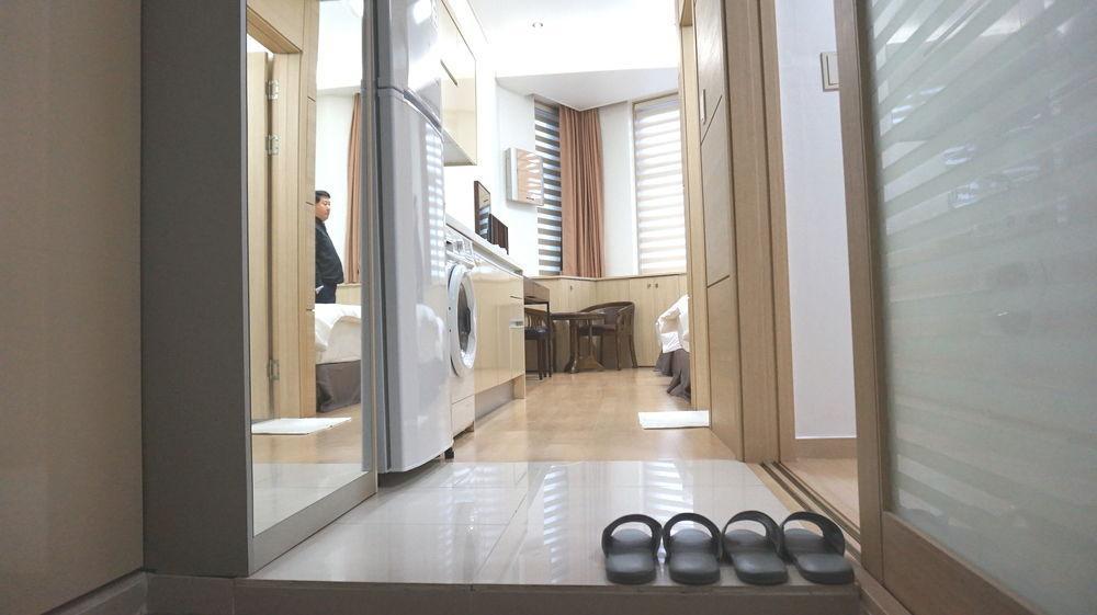 Residence & U Goyang Luaran gambar