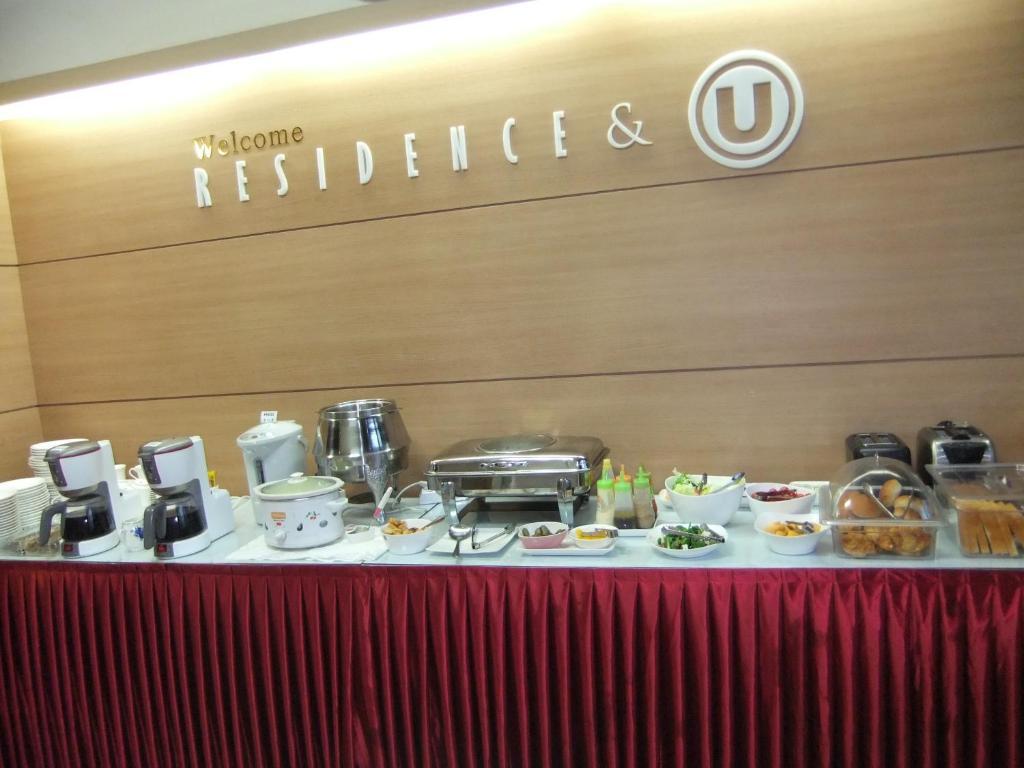 Residence & U Goyang Luaran gambar