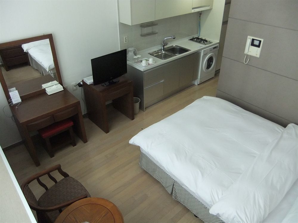 Residence & U Goyang Luaran gambar