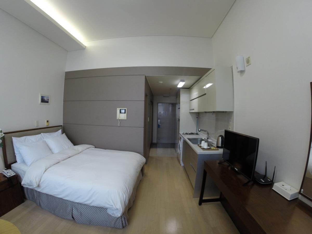 Residence & U Goyang Luaran gambar