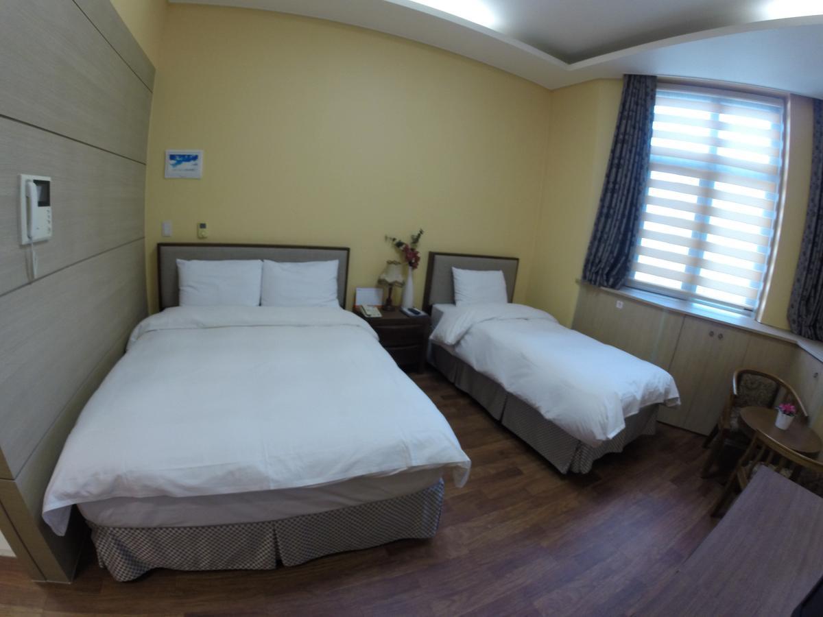 Residence & U Goyang Luaran gambar