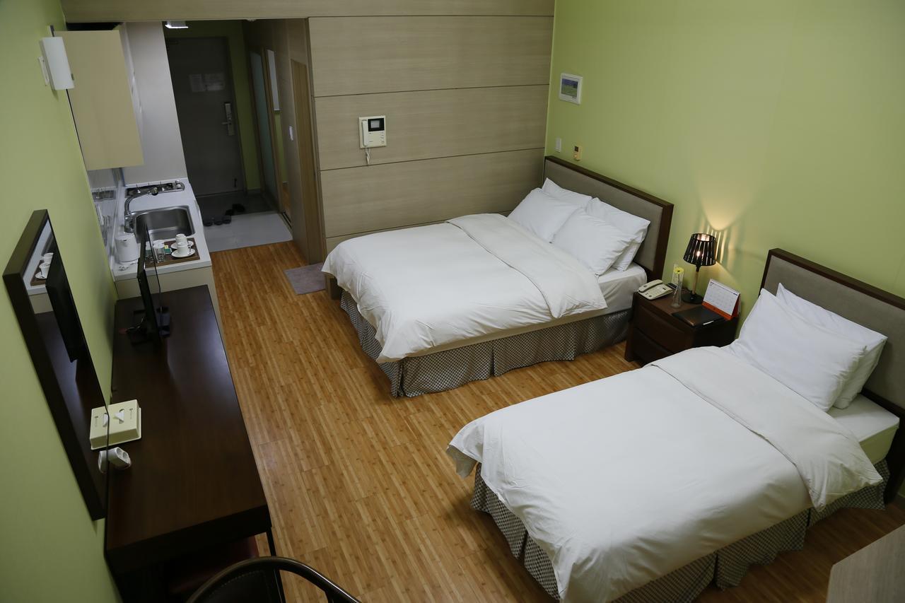 Residence & U Goyang Luaran gambar